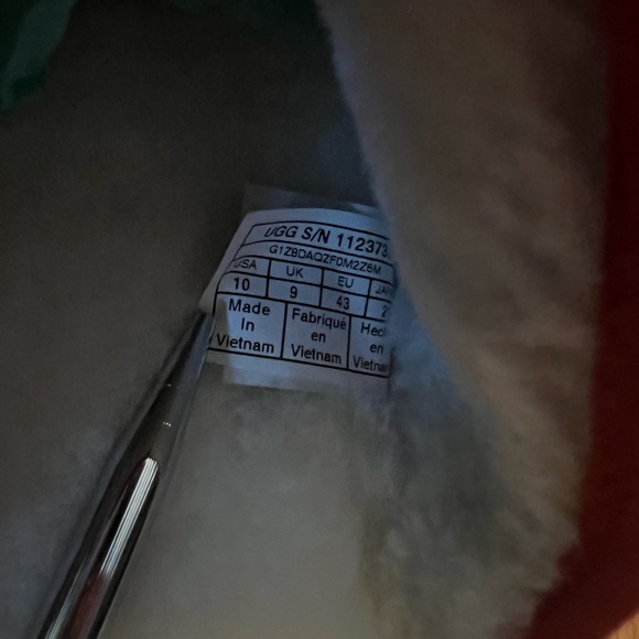 [UGG] SCUFF GRAPHIC BAND SHEEPSKIN SLIP-ON SLIPPERS Men - Picture 9 of 10